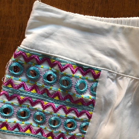 Solitaire Hi/Lo Skirt - Picture 2 of 6